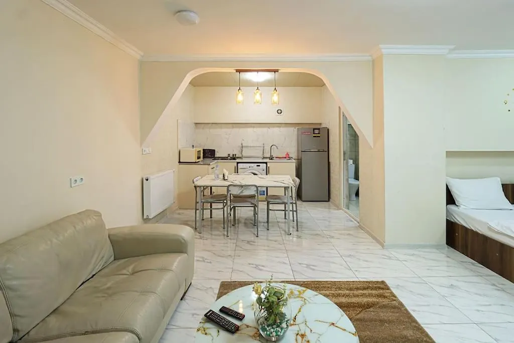 Kontakt z Spacious Stay In Sololaki District