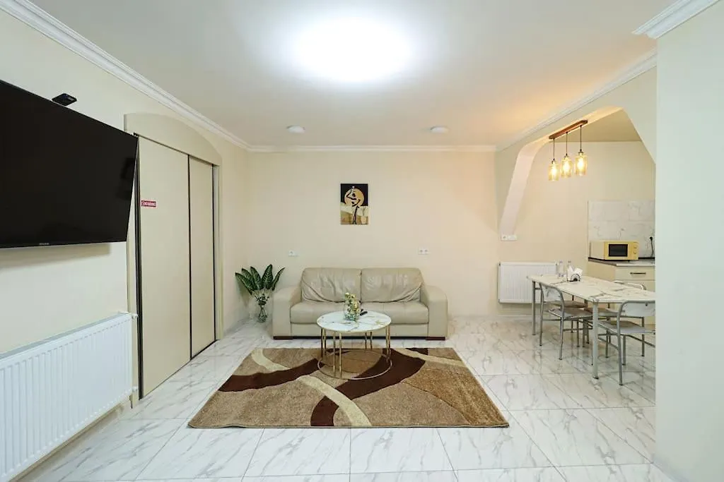 Spacious Stay In Sololaki District Tbilisi 0*,